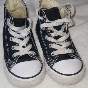 Toddler converse chuck taylors- 8c